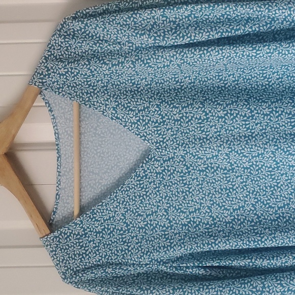 Shein Blouse - Picture 5 of 5